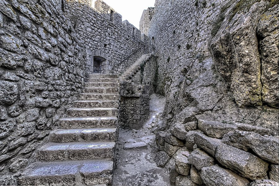 castillo-peyrepertuse-provenza